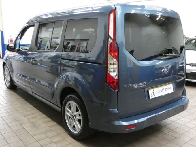 2025 Ford Grand Tourneo Connect