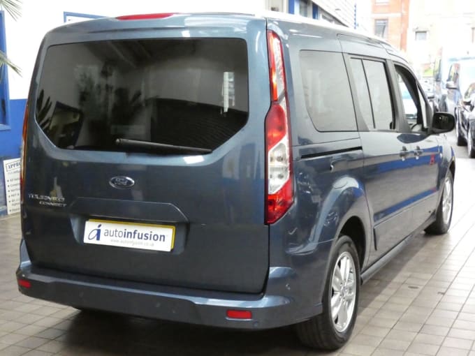 2025 Ford Grand Tourneo Connect