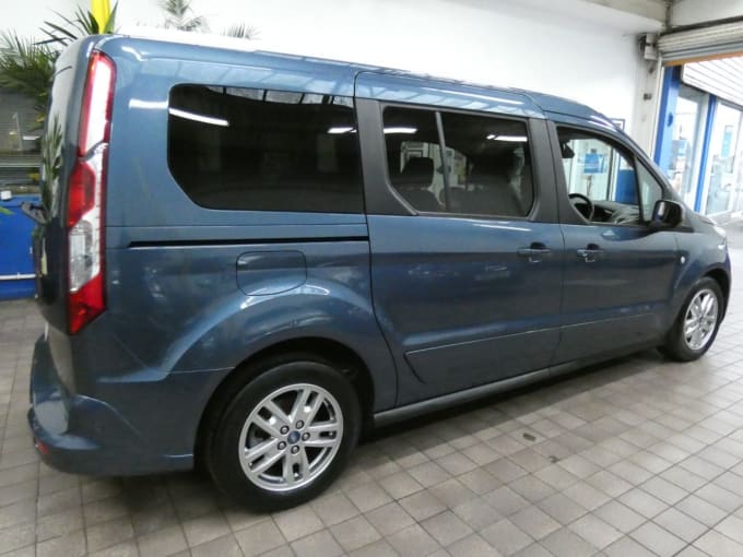 2025 Ford Grand Tourneo Connect