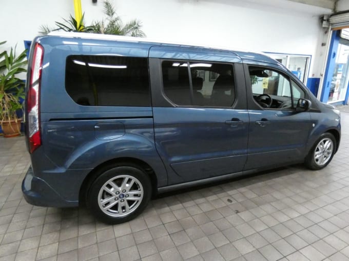 2025 Ford Grand Tourneo Connect