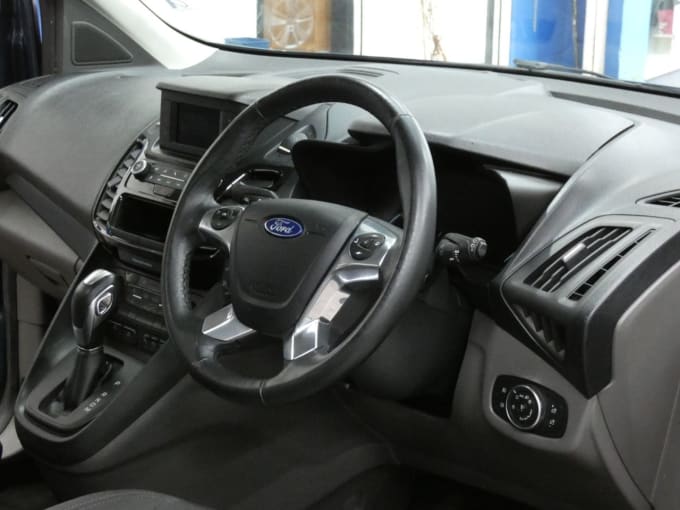 2025 Ford Grand Tourneo Connect