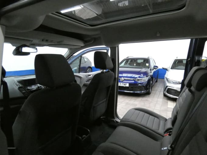 2025 Ford Grand Tourneo Connect