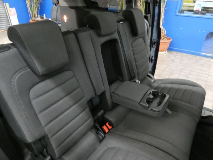 2025 Ford Grand Tourneo Connect