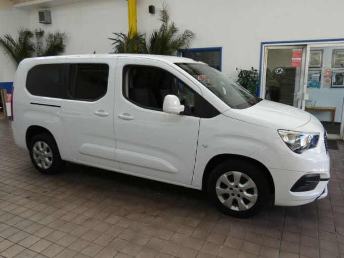 2025 Vauxhall Combo Life