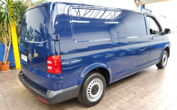 2025 Volkswagen Transporter