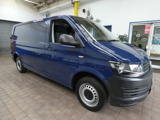 2025 Volkswagen Transporter