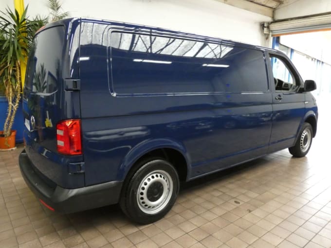 2025 Volkswagen Transporter