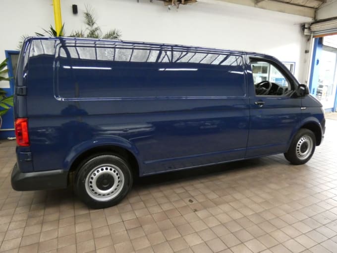 2025 Volkswagen Transporter