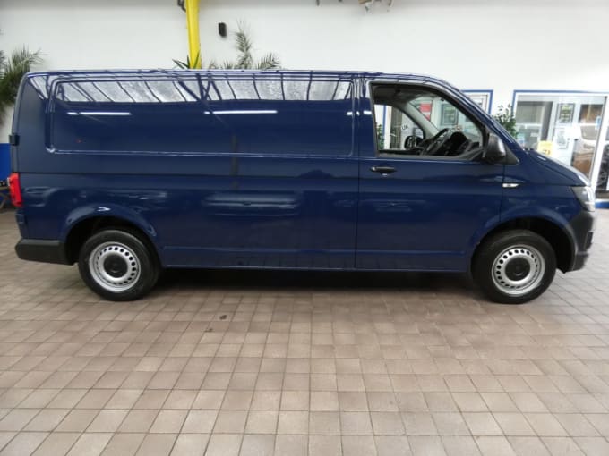 2025 Volkswagen Transporter