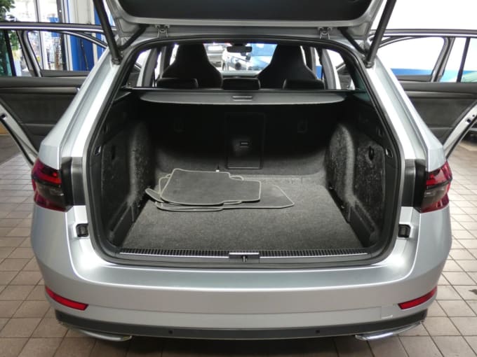 2025 Skoda Superb