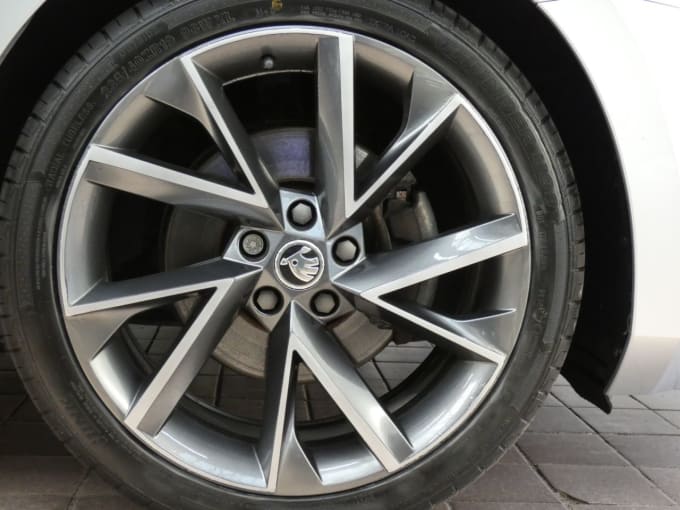2025 Skoda Superb