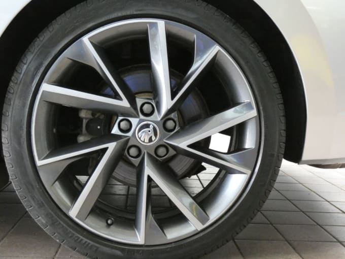 2025 Skoda Superb