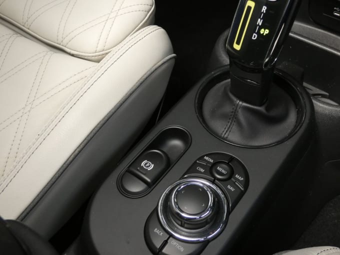 2025 Mini Electric Hatch