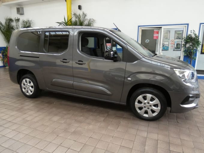 2025 Vauxhall Combo Life