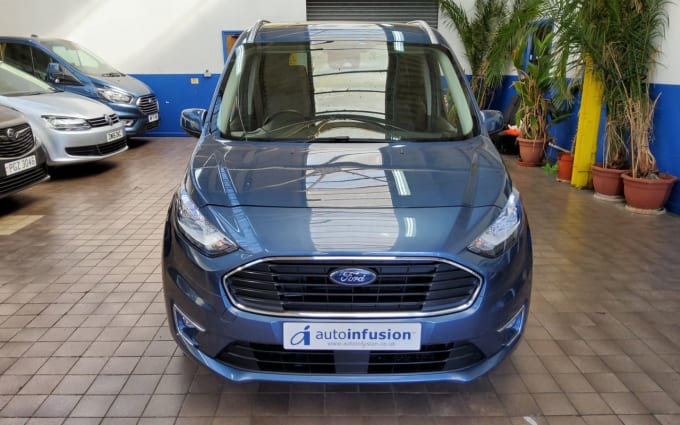 2025 Ford Grand Tourneo Connect