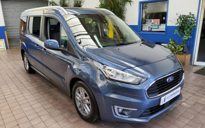 2025 Ford Grand Tourneo Connect