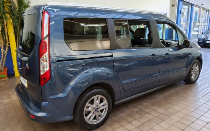 2025 Ford Grand Tourneo Connect