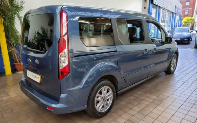 2025 Ford Grand Tourneo Connect