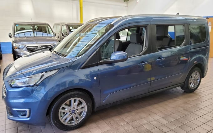 2025 Ford Grand Tourneo Connect