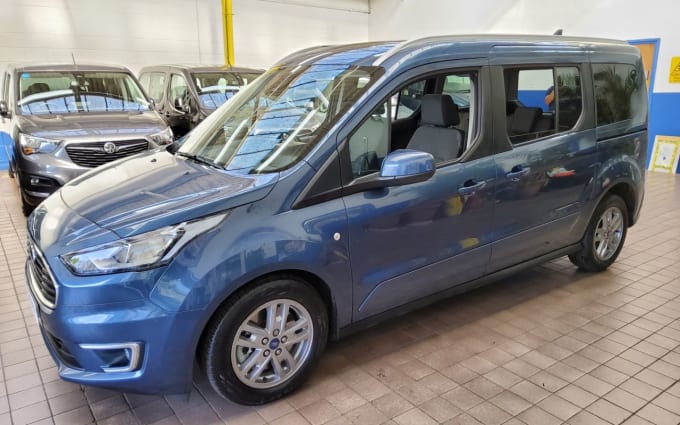 2025 Ford Grand Tourneo Connect