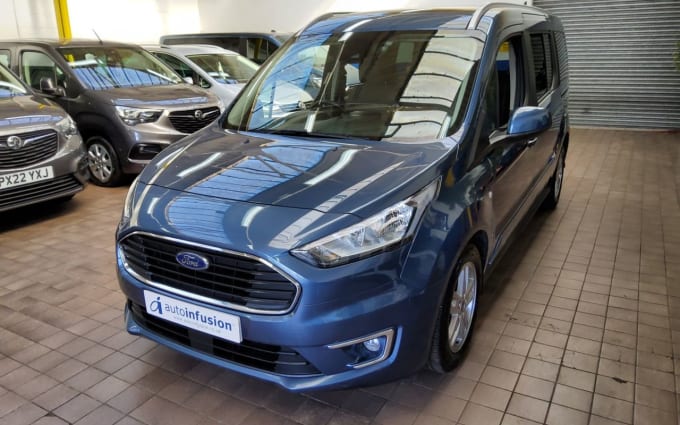 2025 Ford Grand Tourneo Connect
