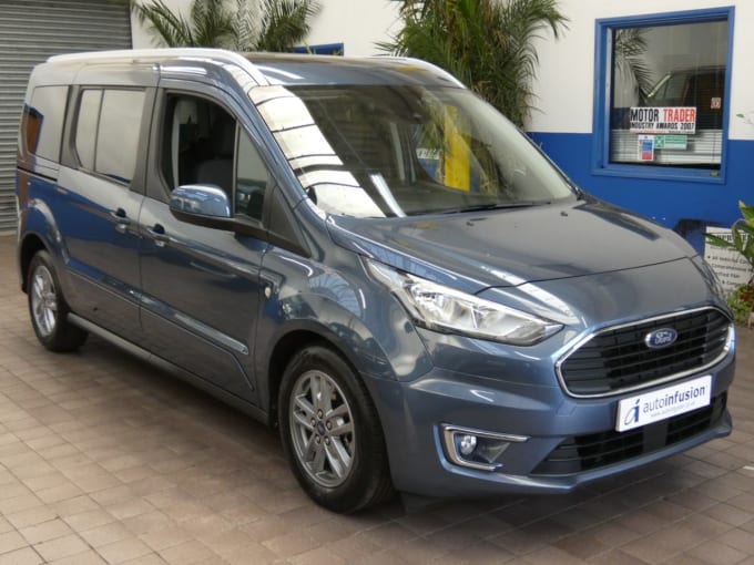 2025 Ford Grand Tourneo Connect