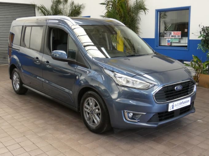 2025 Ford Grand Tourneo Connect