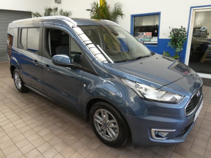 2025 Ford Grand Tourneo Connect