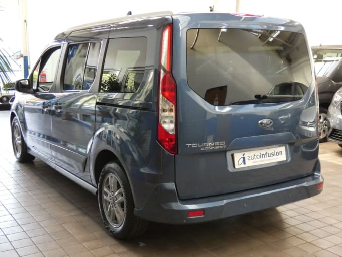 2025 Ford Grand Tourneo Connect
