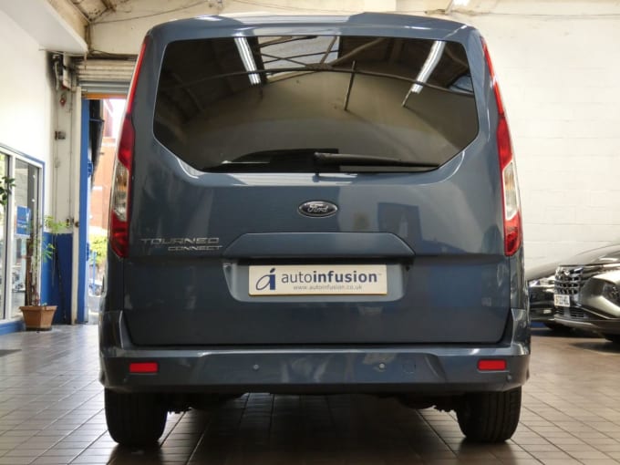 2025 Ford Grand Tourneo Connect