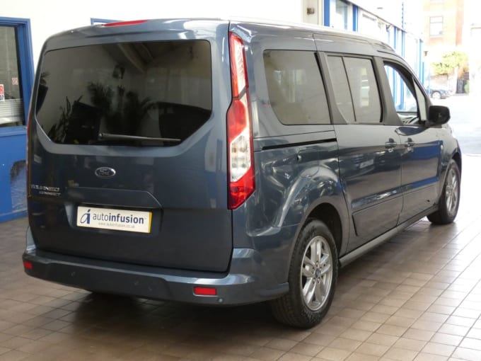 2025 Ford Grand Tourneo Connect