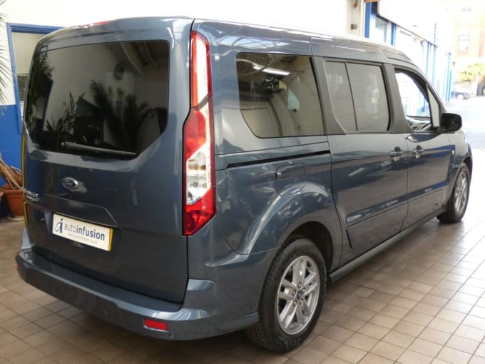 2025 Ford Grand Tourneo Connect