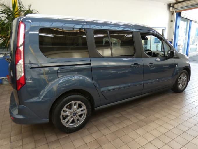 2025 Ford Grand Tourneo Connect