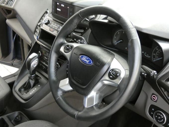 2025 Ford Grand Tourneo Connect