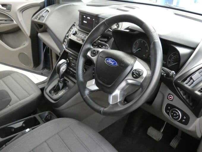 2025 Ford Grand Tourneo Connect