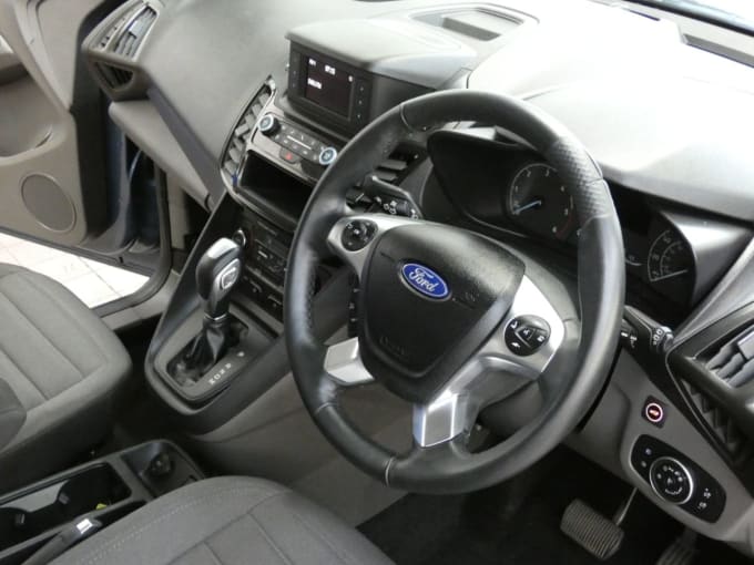 2025 Ford Grand Tourneo Connect