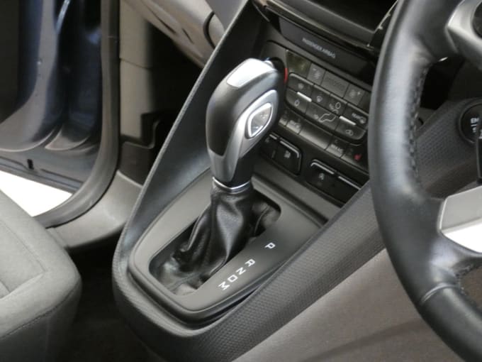 2025 Ford Grand Tourneo Connect