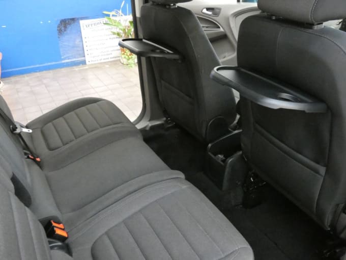 2025 Ford Grand Tourneo Connect