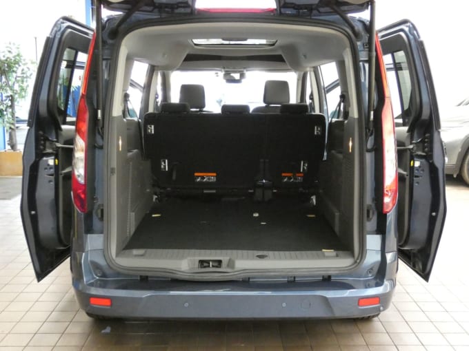 2025 Ford Grand Tourneo Connect