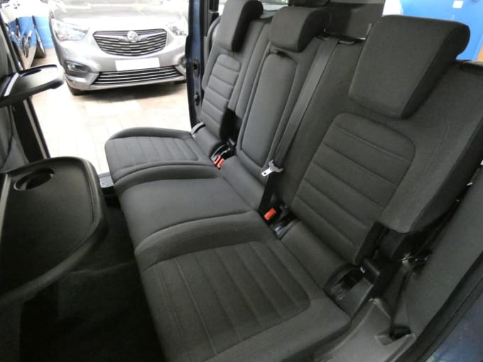 2025 Ford Grand Tourneo Connect