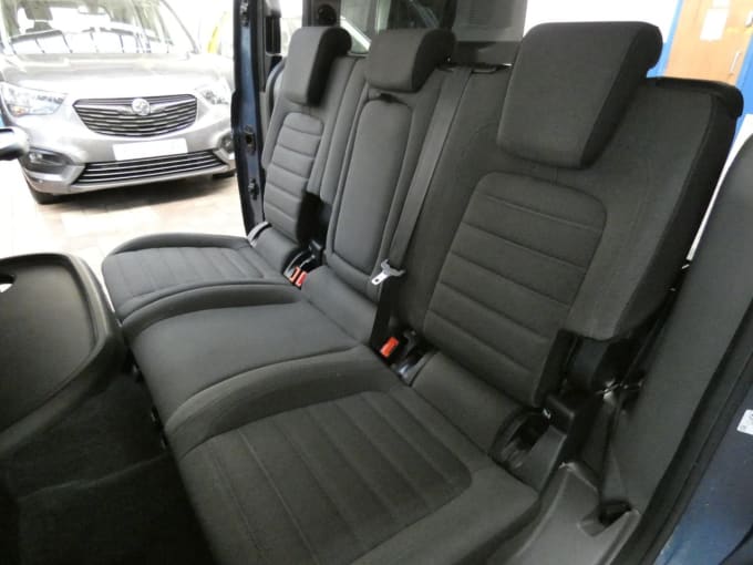 2025 Ford Grand Tourneo Connect