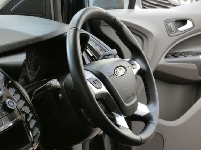 2025 Ford Grand Tourneo Connect