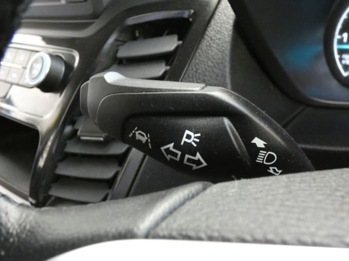 2025 Ford Grand Tourneo Connect