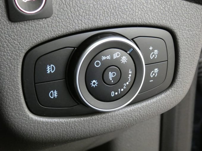 2025 Ford Grand Tourneo Connect