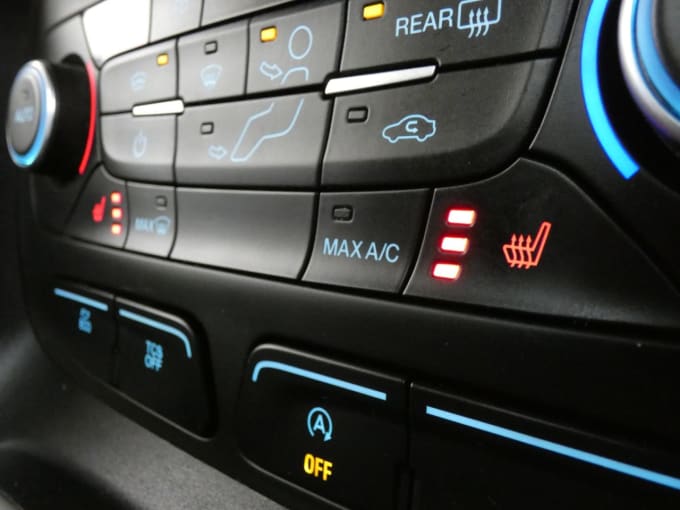 2025 Ford Grand Tourneo Connect