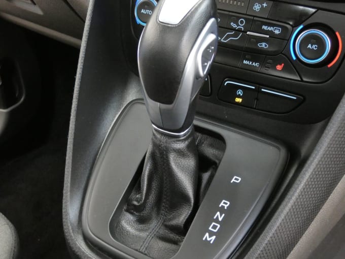2025 Ford Grand Tourneo Connect