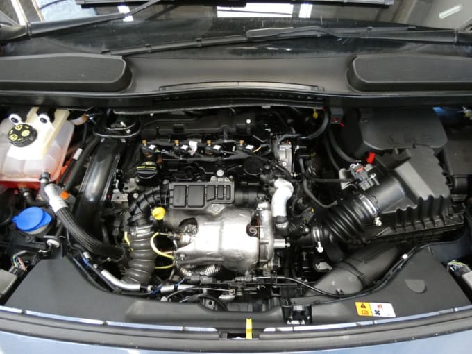 2025 Ford Grand Tourneo Connect