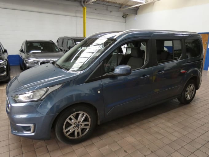 2025 Ford Grand Tourneo Connect