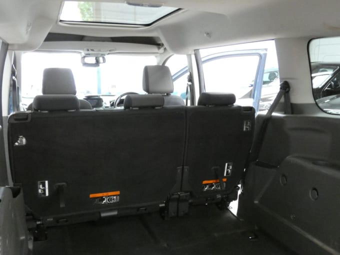 2025 Ford Grand Tourneo Connect
