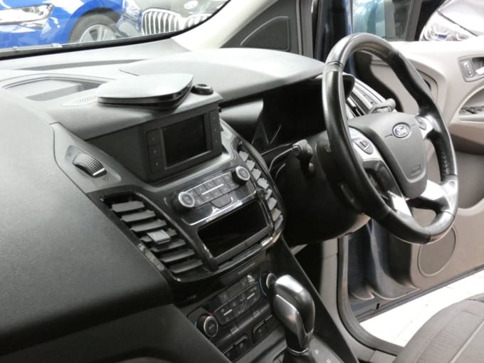 2025 Ford Grand Tourneo Connect